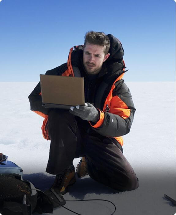 The microscopic lifeforms that make ice melt